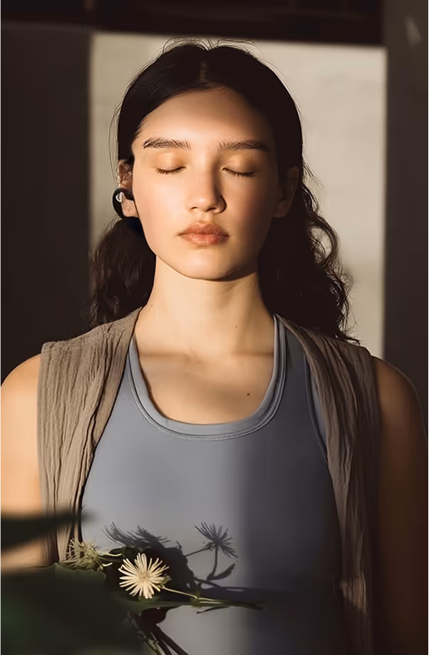 Woman wearing Lilia Neuro device